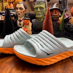 Hoka One One Ora Comfort Recovery Sandals in Light Blue and Orange size 8